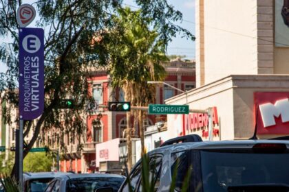 Vecinos del Centro de Torreón pueden evitar el pago de parquímetros: Así se obtiene el tarjetón