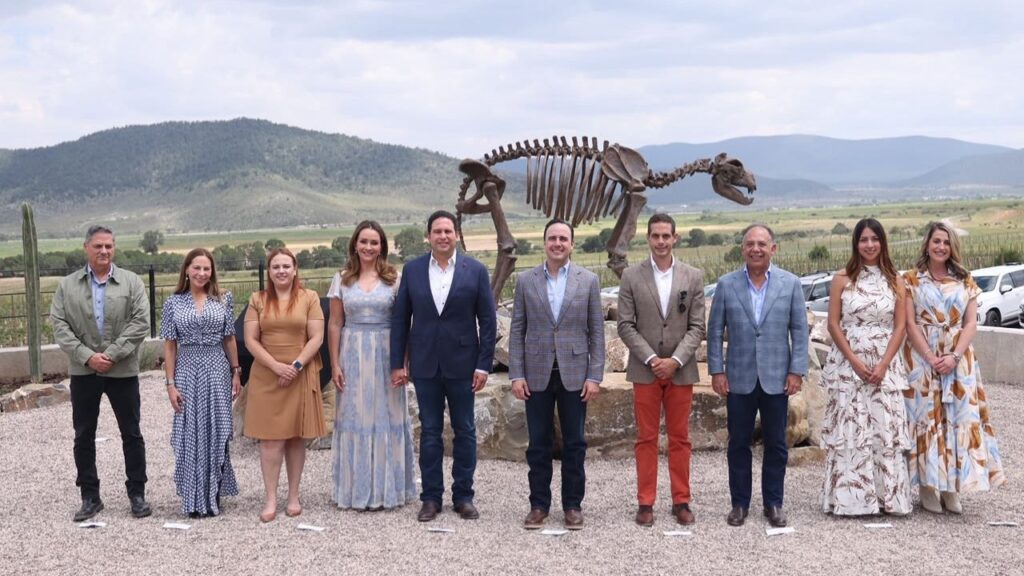 Autoridades de Coahuila estuvieron presentes en la gran inauguración. Foto: Cortesía