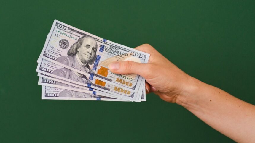 Cómo está el dólar hoy 28 de julio de 2026 frente al peso mexicano. Foto: ENVATO