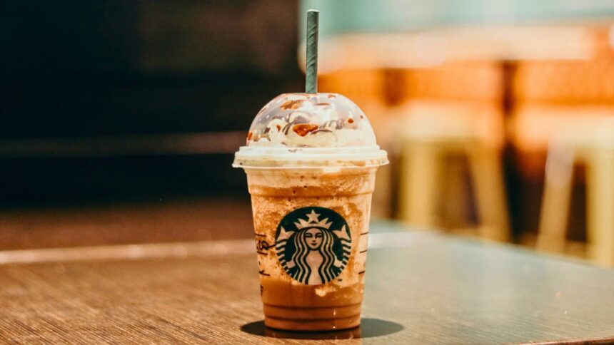 Regresa a México una de las bebidas más famosas de Starbucks; esto debes saber. Foto: Unsplash.com