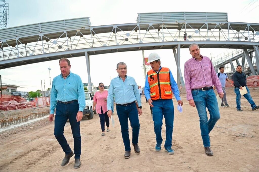 Alcalde Miguel Riquelme supervisa trabajos en el Sistema Vial Revolución-Vasconcelos en Torreón. Foto: Miguel Riquelme en X @mrikelme