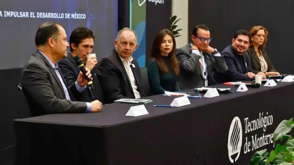 ClarkeModet y Tec de Monterrey firman alianza para impulsar startups en México