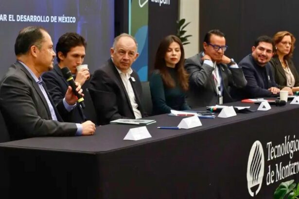 ClarkeModet y Tec de Monterrey firman alianza para impulsar startups en México