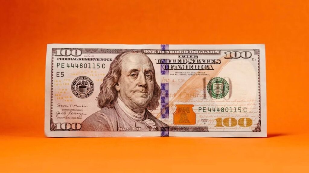 ¿Subió o bajó el dólar? Así cotiza el peso mexicano este martes 4 de agosto de 2026
