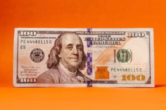 ¿Subió o bajó el dólar? Así cotiza el peso mexicano este martes 4 de agosto de 2026