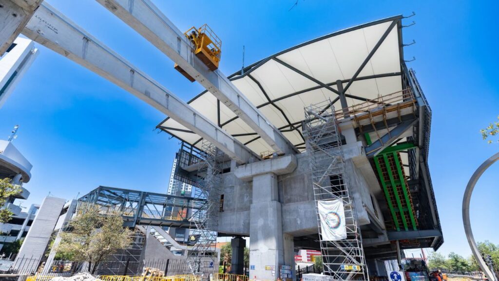 Samuel García informa avance de las Líneas 4 y 6 del Metro. Foto: Gobierno de Nuevo León en Facebook