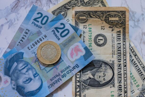 Precio del dólar hoy 25 de agosto: el peso retrocede y se acerca a los 17 pesos