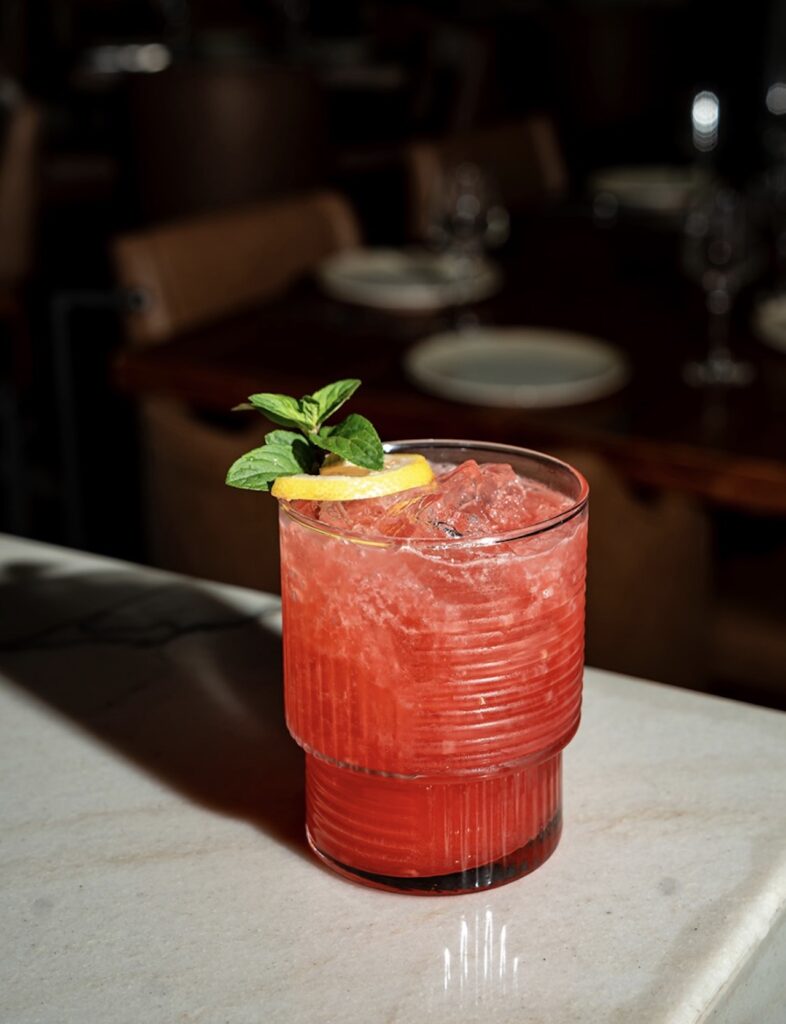 Conoce a Umo Penthouse, FAV Restaurants 2026 en la categoría Drinks & Cocktails
