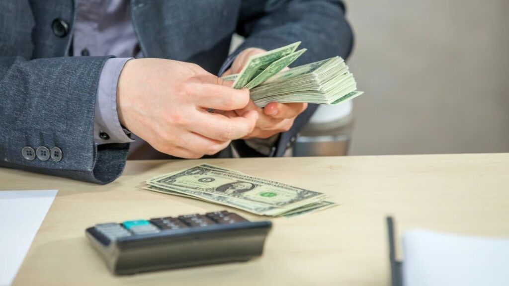 ¿A cuánto está el dólar hoy 30 de octubre? Precio de compra y venta