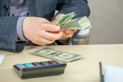 ¿A cuánto está el dólar hoy 30 de octubre? Precio de compra y venta