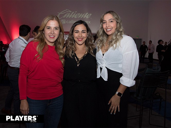 Rebeca Núñez, Flor Valencia y Aranza Bernal
