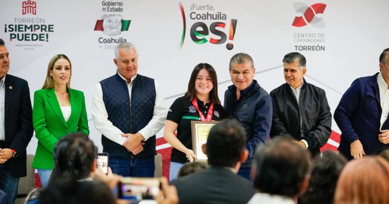 Gobierno de Coahuila reconoce a alumnos que participaron en el First Global Challenge 2022