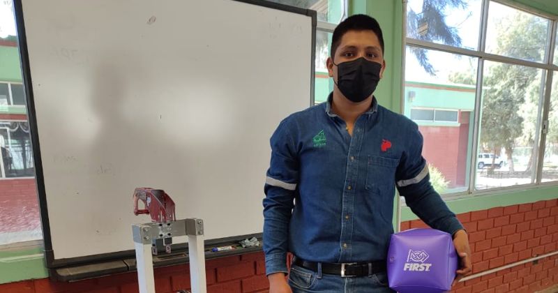 Luis Enrique, uno de los jóvenes que participará en el FIRST con apoyo de Industrias Peñoles