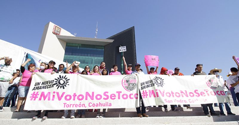 Celebraron en Plaza Mayor la manifestación #MiVotoNoSeToca en defensa del INE