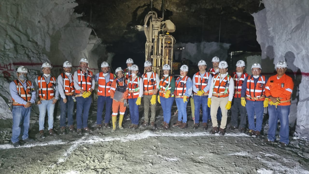 Funcionarios duranguenses visitan mina de Industrias Peñoles