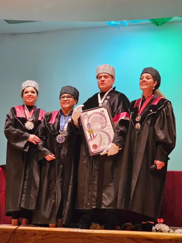 Empresario Lagunero Maurice Collier recibe Doctorado Honoris Causa por filantropía y liderazgo