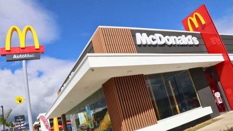 En pleno periodo vacacional, una irresistible promoción de McDonald's al 2x1 viene para la cadena de comida rápida este 27 de marzo en uno de sus productos más populares.