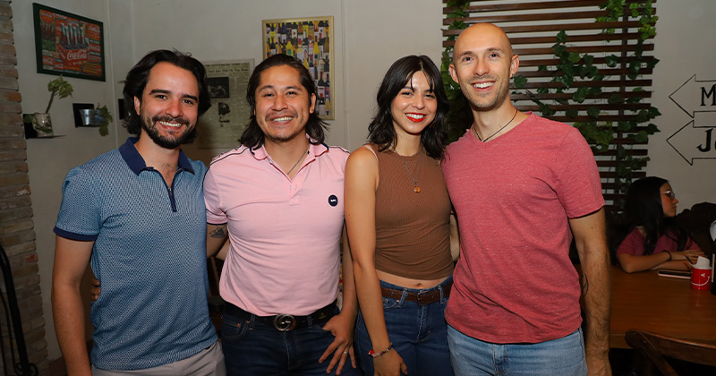 Eduardo Prieto, Bernie Fernández, Jerry Sandoval y Luisa Cabrera.