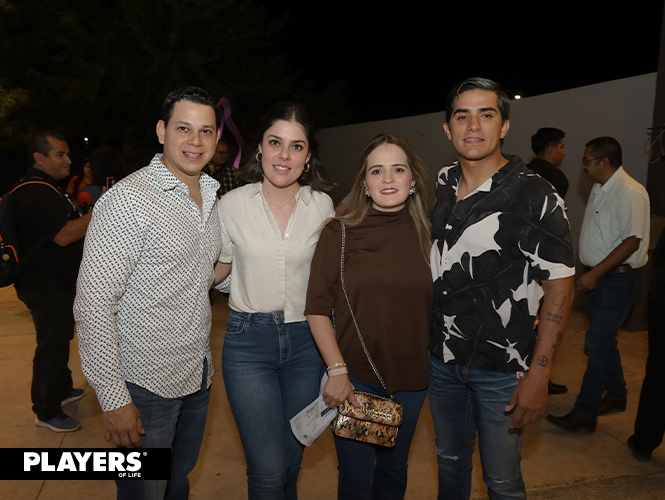 Jorge Román, Lynette Roig, Mariana García y Julio Román.