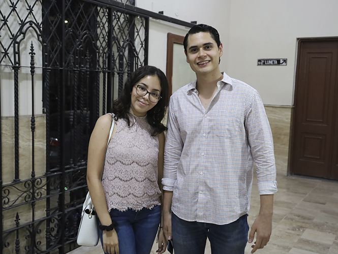 Regina Morales y Daniel Camacho.