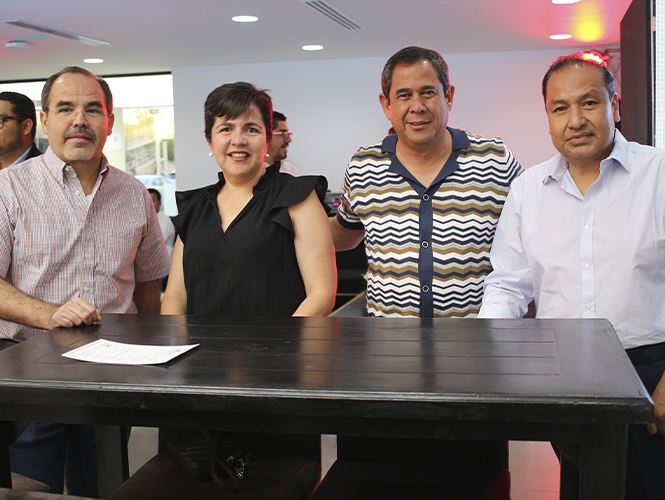 Benito Ramos, Linda Trasfi, Carlos Galindo y Rubén Cárdenas.