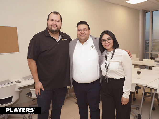 Alejandro Montes, Alan Rasgado y América Perales.