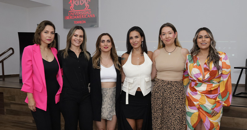 Mariel Gutiérrez, Fabiola Ponce, Stephie Zarzar, Lorena Vásquez, Paulina Meza y Adisde Salazar.