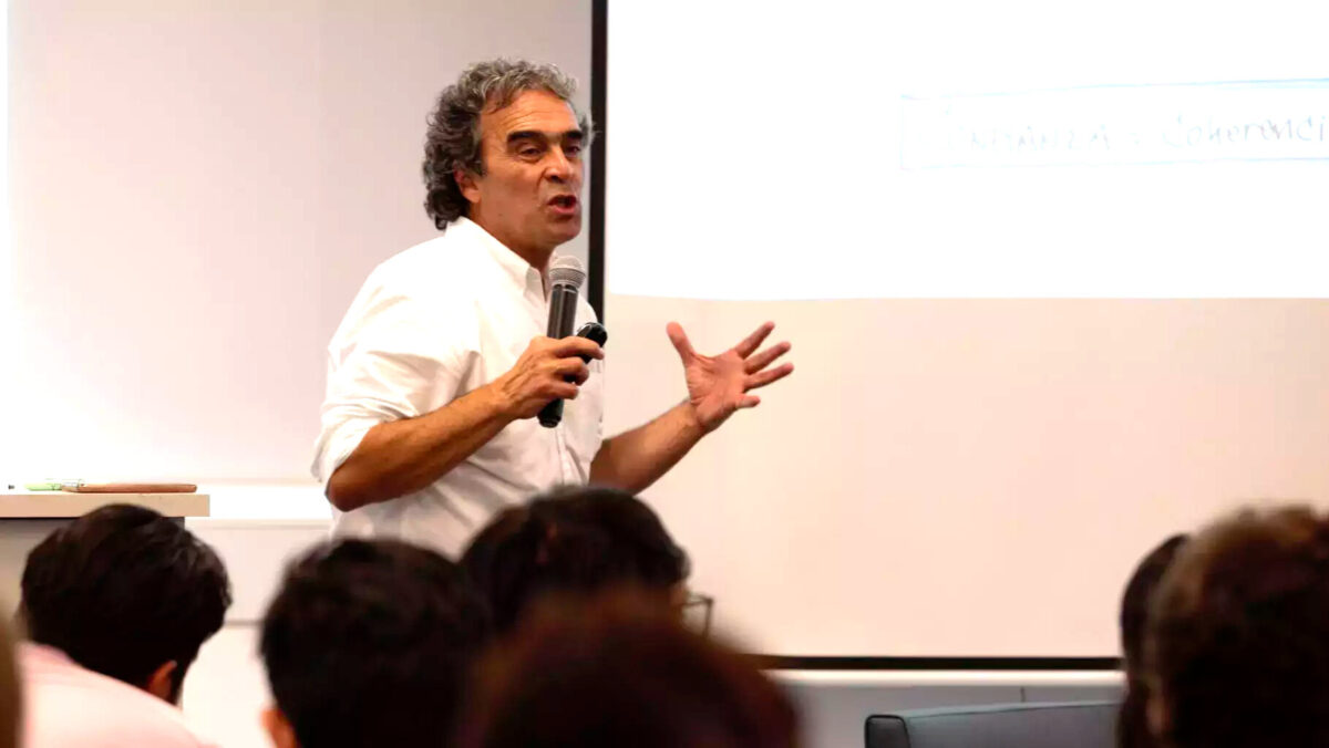 Con el impulso de Speakers at Tec, habrá una conferencia de Sergio Fajardo en Torreón, con la charla "Liderazgo para la Transformación".