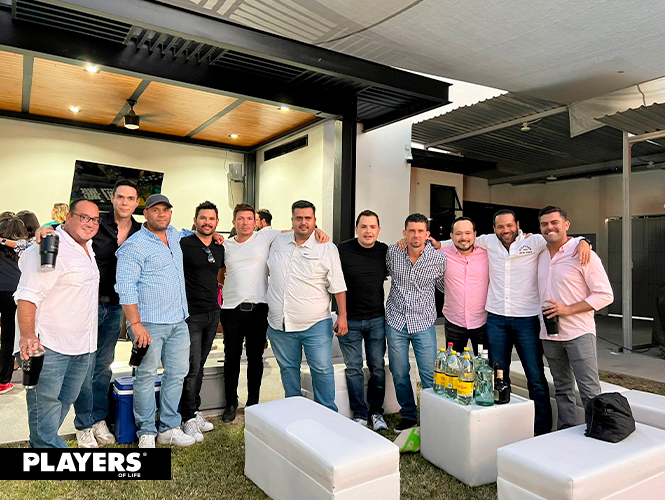 Eduardo Hernández, Roberto Carmona, Gera Castañeda, Galileo Muguirio, Ramiro García, Carlos González, Tavo Barraza, Chuy González, Lisandro Orozco y Chepo Lucero.