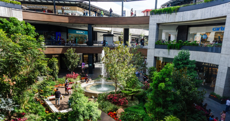 La Perla, centro comercial de FibraShop en Guadalajara