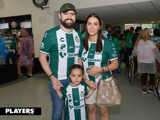 Humberto Valdez, Sofía Diaz Flores y María Sofía.