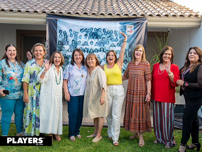 Marcela, Lourdes, Luz María, Margarita, Adriana, Paty, Chachis, Fina y Esmeralda.