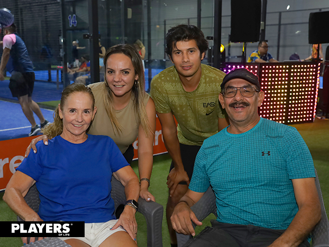 Menina, Alejandra Hernández, César Cruz y Rubén Cosio.