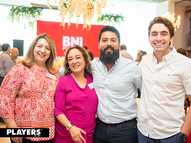 Betty Rico, Sofi Córdova, Rómulo Gamboa y Rodrigo Tueme.