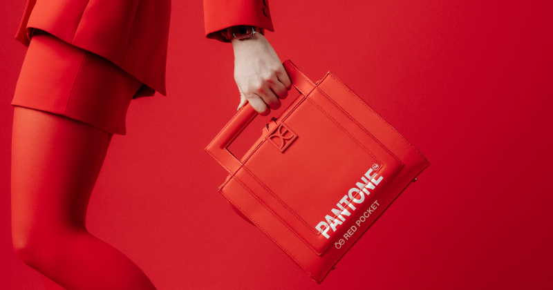 Precio de la bolsa red pocket colección Cloe X Pantone Precio