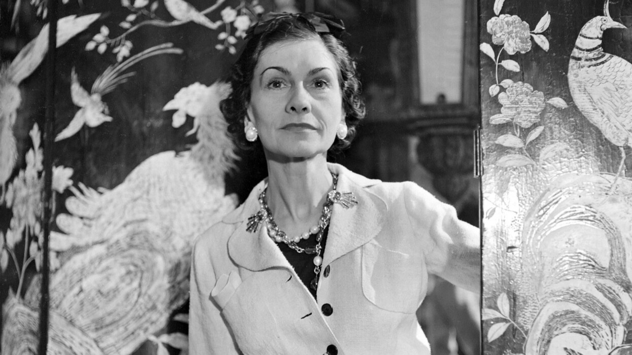 Las 15 mejores frases Coco Chanel, histórica diseñadora de modas francesa