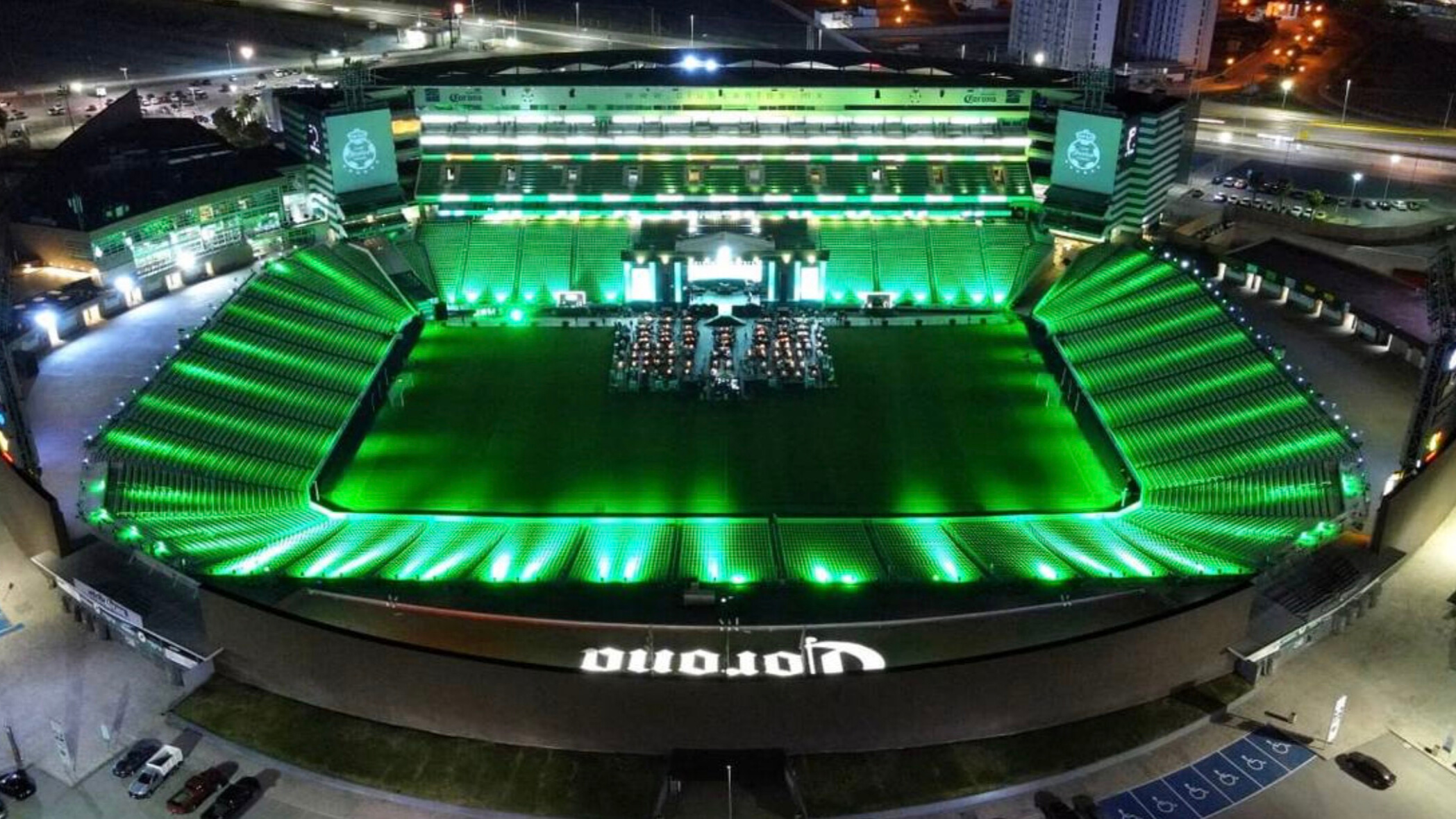 Estadio Corona abre sus puertas y presume tecnología TOP al nivel de la NFL