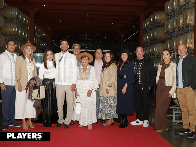 Raúl, Mayela, Dani, Rogelio, Raúl, Lulú, Elías, Ana, Liz, Carlos, Maye y Beto.