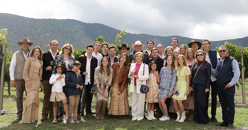 Familia Mendel en la Novena Vendimia de Viñedos Don Leo.