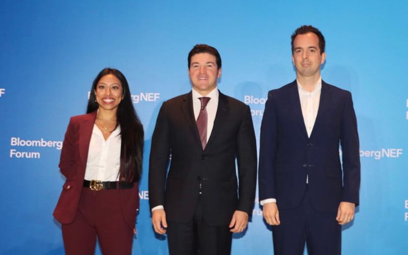 Samuel García durante la inauguración de Foro BloombergNEF