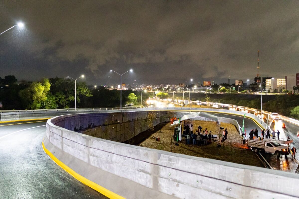 Inauguran nueva gaza vehicular del Puente Azteca