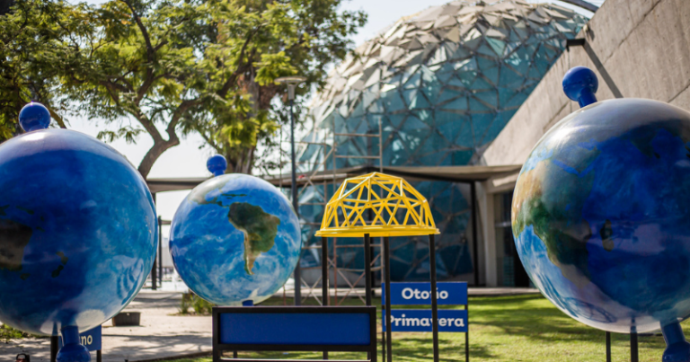 Cuestan los boletos para el Planetario Lunaria de Guadalajara