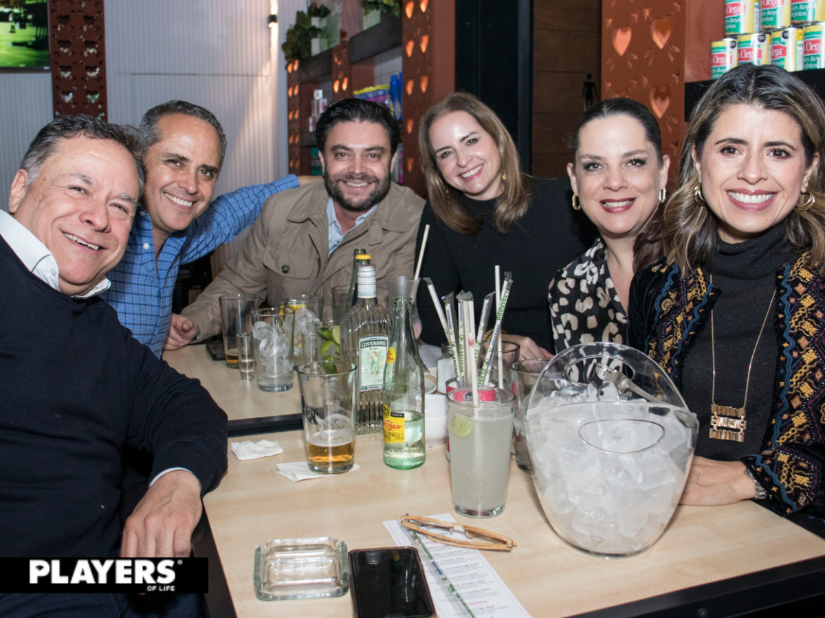 Alejandro Santos, Tomas Xelhuantzi , Alfonso Fernández, Paty Farias y Ximena Villasoto