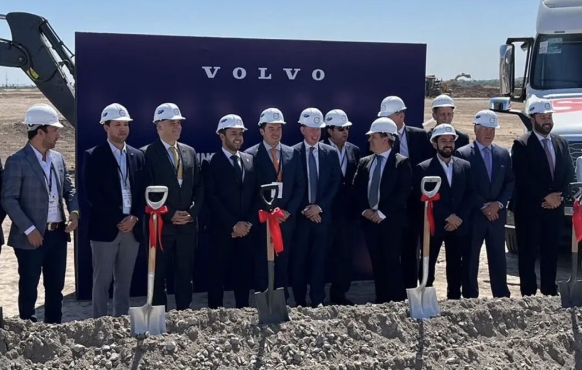 La planta de Volvo en Nuevo León está en una etapa inicial que continuará pese a la amenaza de aranceles