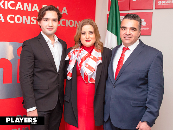 Ricardo Camacho, Ana Cecilia González de Camacho y Ricardo Camacho Macías.