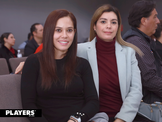 Karen Ramírez y Arleth Sifuentes.