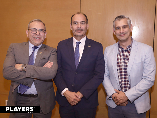 Mario Hernández, Carlos Izaguirre, y Ramiro Casillas.