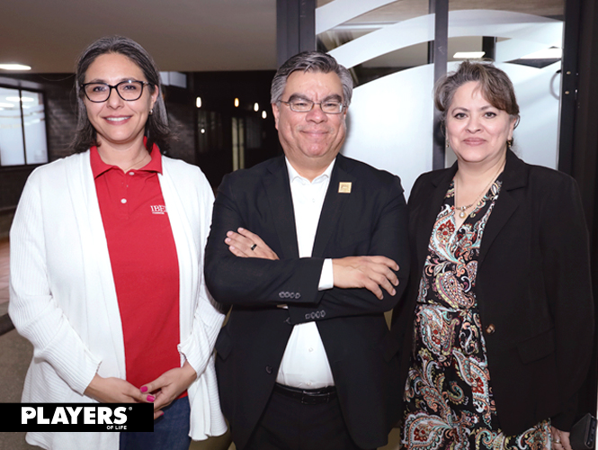 Nayeli Cárdenas, Juan Luis Hernández Avendaño y Mirna Bañuelos.