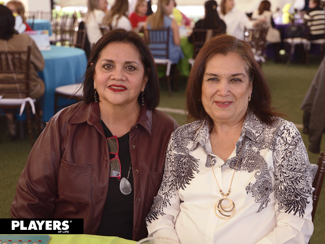 Perla y Ana María.