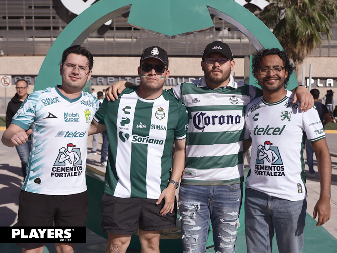 Emmanuel Armas, Fernando Dávila, Brian Ruiz y Alonso Carmona.